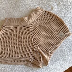 Alo open knit chase sun shorts size XS